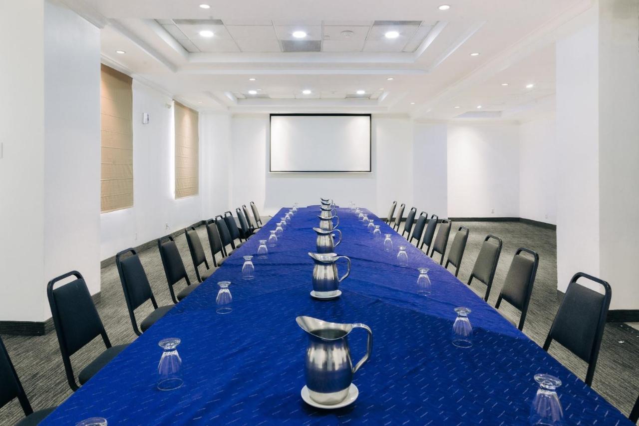 Holiday Inn San Salvador By Ihg Екстериор снимка