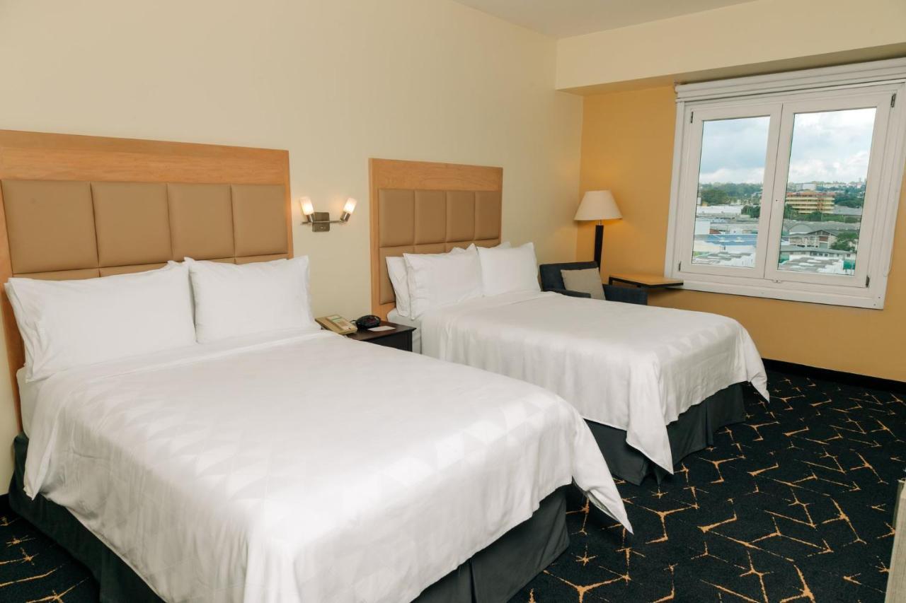 Holiday Inn San Salvador By Ihg Екстериор снимка