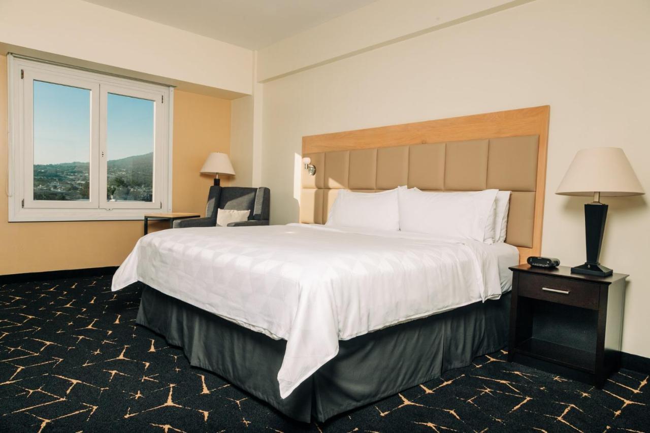 Holiday Inn San Salvador By Ihg Екстериор снимка