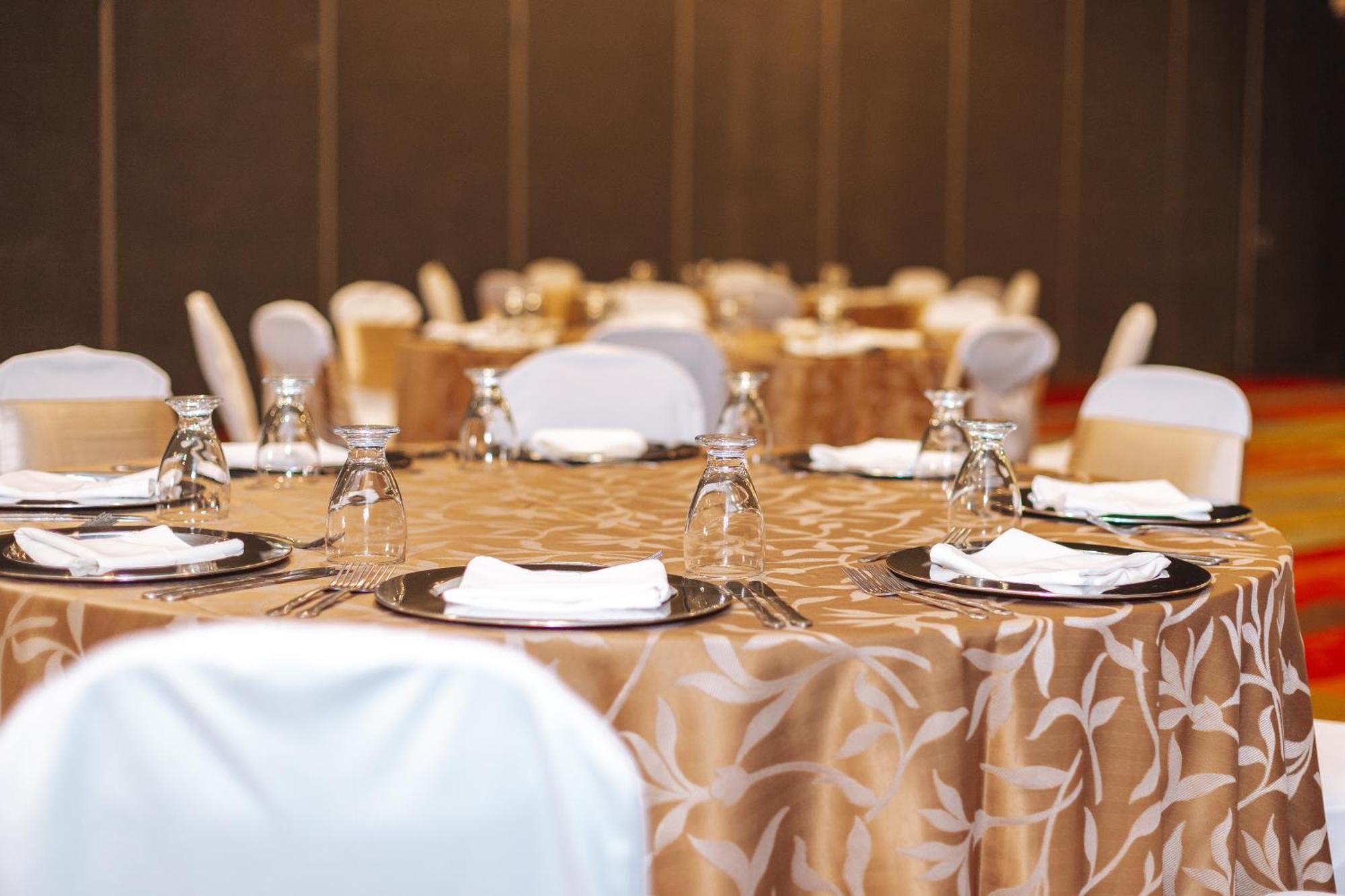 Holiday Inn San Salvador By Ihg Екстериор снимка